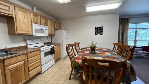 Denali Rainbow Village RV Park and Motel 2