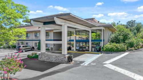 Best Western Plus Sonora Oaks Hotel & Conference Center