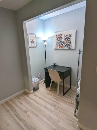 2 bedroom* Minutes from downtown *Firepit in Colorado Springs, USA