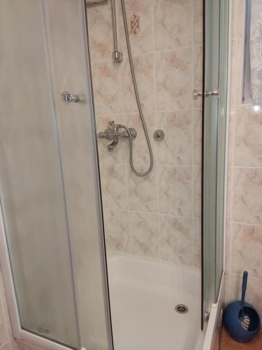 Studio Apartment with Sea View image 8