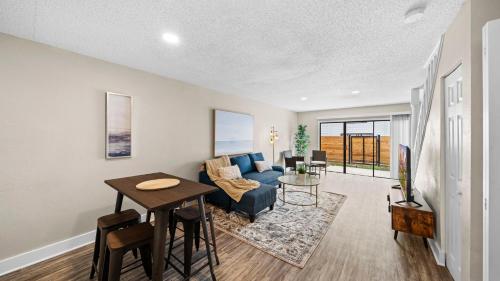 Cozy Townhouse - Gym Pool Golf Fast WiFi 2B2B in Tampa, USA