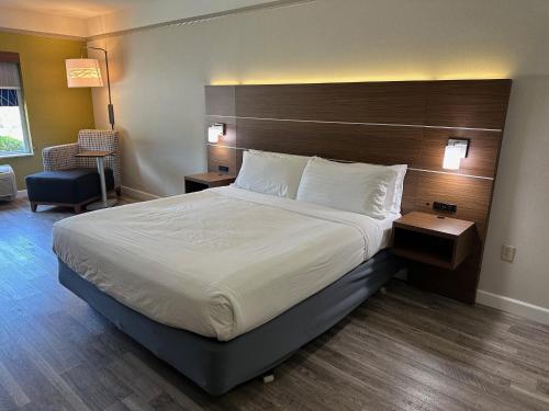 Holiday Inn Express Hotel & Suites San Dimas