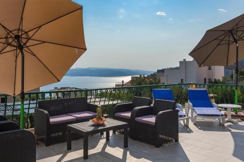  NAVIS Sea View Apartment with pool in Makarska