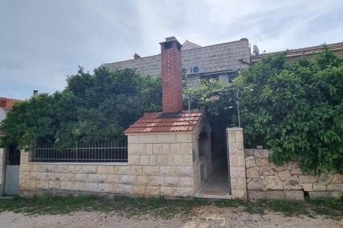  Triple Room Supetar 5658b, Pension in Supetar