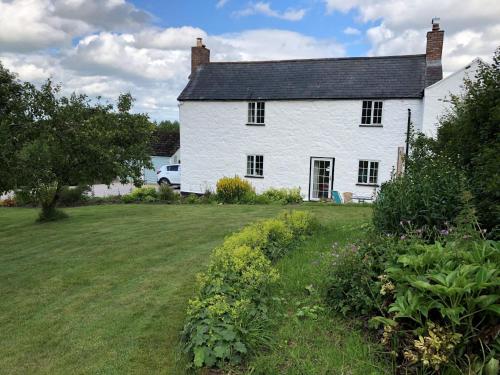 Llys Onnen - North Wales Holiday Cottage