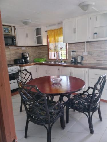 Alexander's Apartment in Saint Patrick