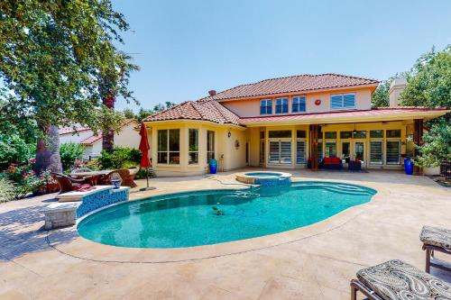 Lakeway Oasis in Lakeway, USA