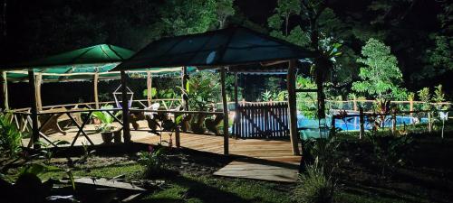 สระว่ายน้ำ, Oski Lodge, Rain Forest Rincón de la Vieja (Oski Lodge, Rain Forest Rincon de la Vieja) in อเร็นนอล