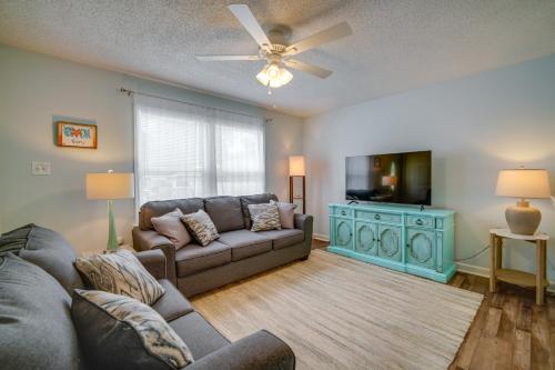 Pet-Friendly Villas Vacation Rental Walk to Bay in Rio Grande, USA