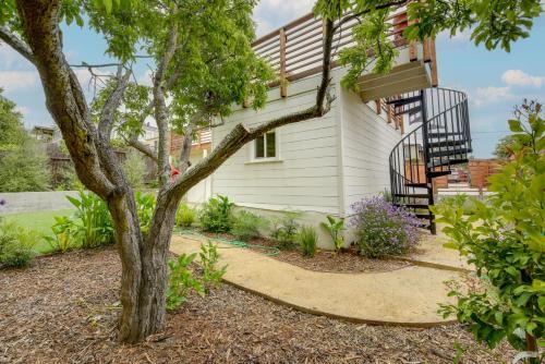 Pet-Friendly El Cerrito Home Deck, Sauna and Views!