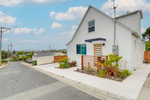 Pet-Friendly El Cerrito Home Deck, Sauna and Views!