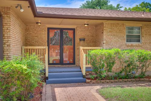 Lawton Home with Deck, Near Casinos and Museums!