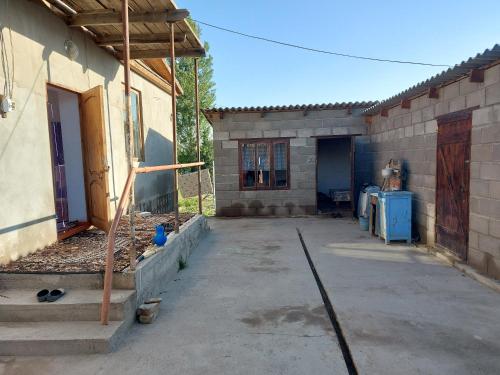 Manzara, Albi-Sabi in Bökönbayevo
