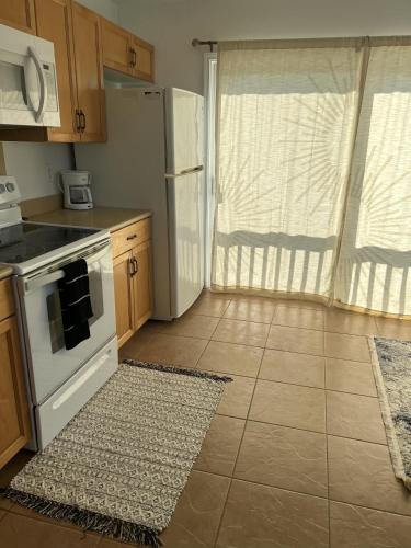 廚房, Kailani Loft, Kailua Coconut Grove 1-bedroom in 凱盧阿