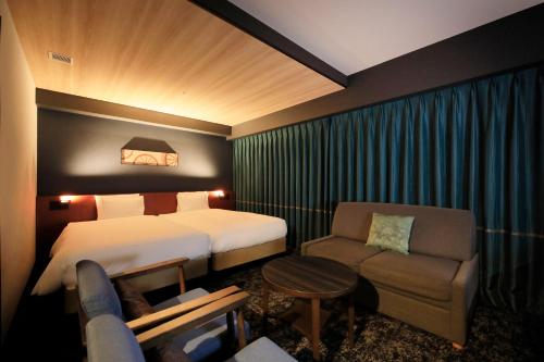 2 twin beds