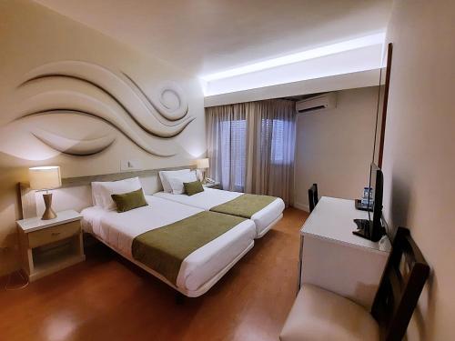 2 twin beds