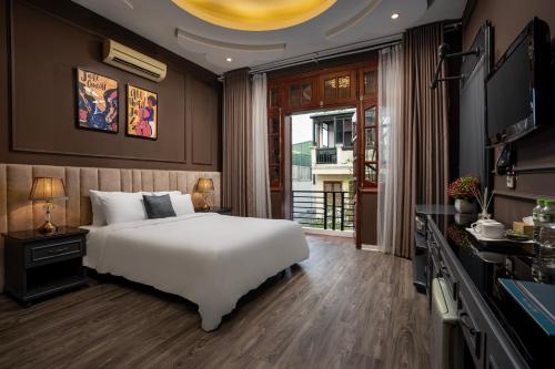 Triple Room with Balcony