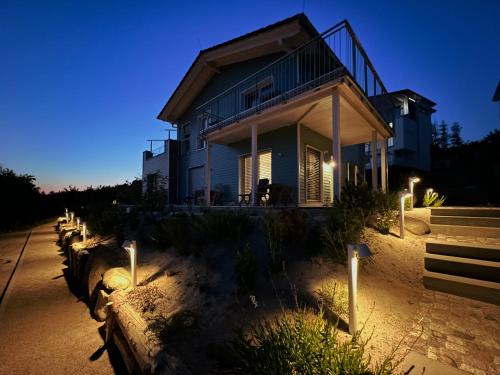 Udvendig, HAUS IM SCHILF 2 - Oase mit Seeblick - Adults only in Neukieritzsch
