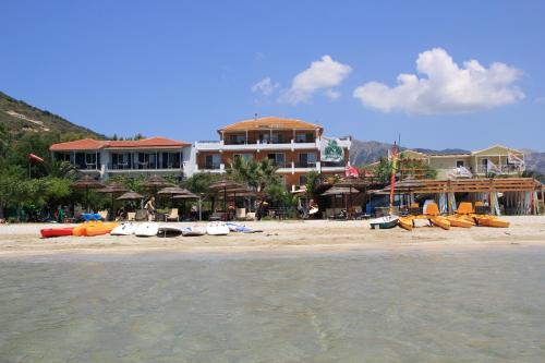  Hotel Grand Nefeli, Vasiliki bei Mánganos