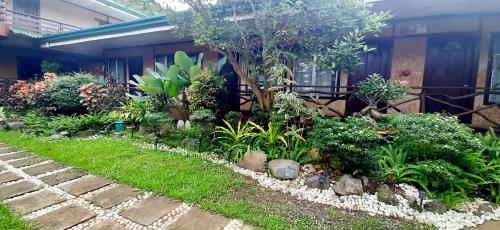 Pinaluyan Guest House