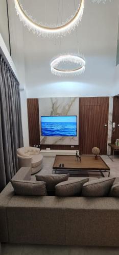 Lovely 2BD & 3BR Damac Abdali