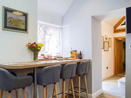 Iekārtas, Stunning cottage nestled under the Longmynd Hills. in Craven Arms