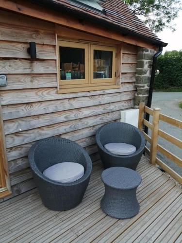 Cosy and quiet one bed barn conversion.