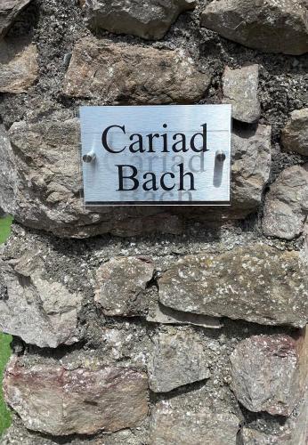 Cariad Bach