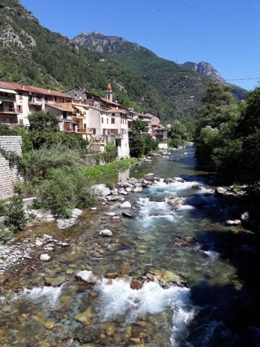 Appartement 2 pièces a Fontan - Vallée de la Roya à 2 pas du Mercantour - Location à la semaine - Arrivée et Départ le samedi ou le dimanche seulement