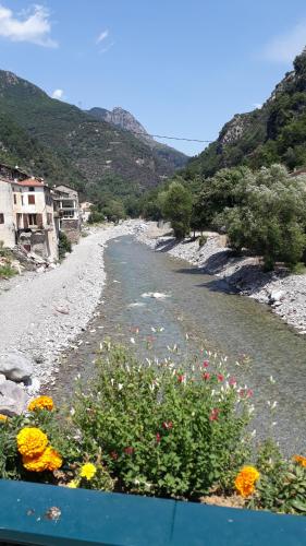 Appartement 2 pièces a Fontan - Vallée de la Roya à 2 pas du Mercantour - Location à la semaine - Arrivée et Départ le samedi ou le dimanche seulement