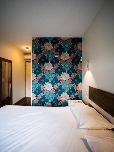 1 twin bed