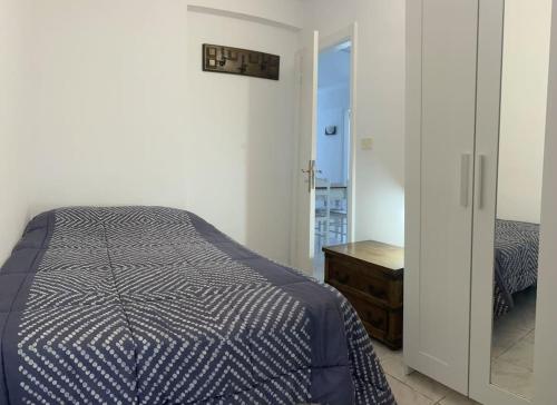 One-Bedroom Apartment image 10