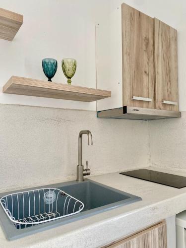 Fikas Hotel – Naxos City, UT