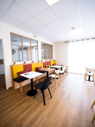 Létesítmények, Hotel Grand Cap Rooftop Pool in Agde