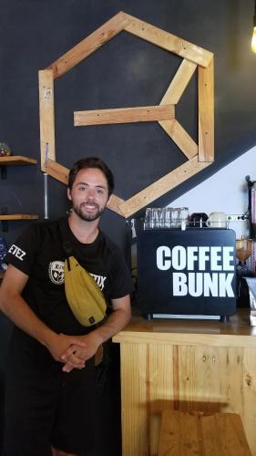 CoffeeBunk Hostel – Tangerang, PA