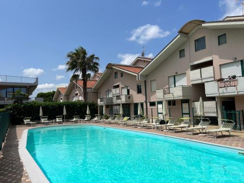 Peldbaseins, Maison Chic Montenero Marina in Montenero di Bisaccia