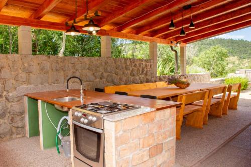 Iekārtas, Kika's Home in Mali Dol