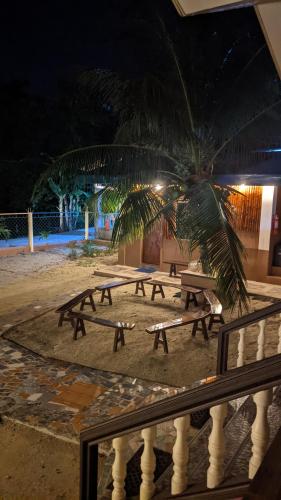 Maya Guest House - Sipaway Island