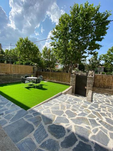 Casa con jardin Los Gatos - Las Navas del Marqués