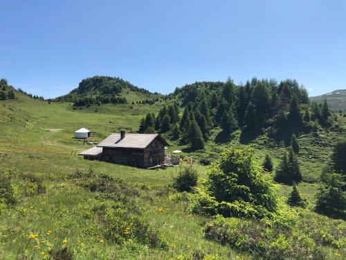 Alp Jurte Skihütte Feldis