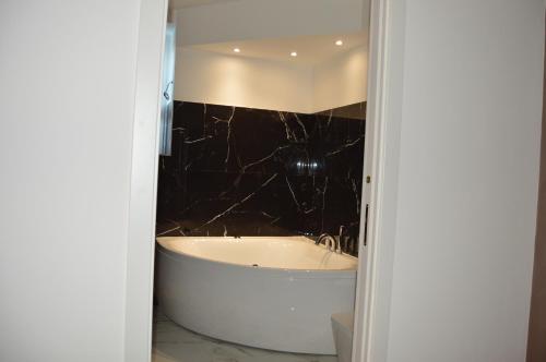 Superior Double Room image 10