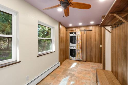 Overlook House - image 2