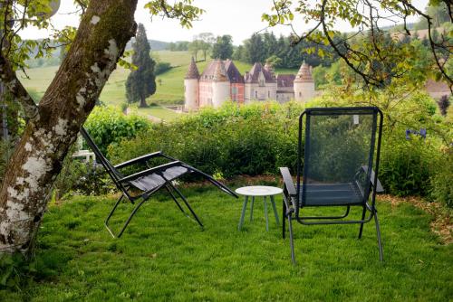 Maison de vacances Les Mésanges, à Ménessaire