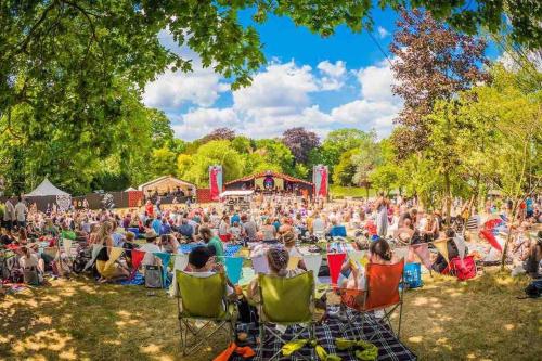 Lovely 3 bedroom house-Heart of Moseley Village in Birmingham