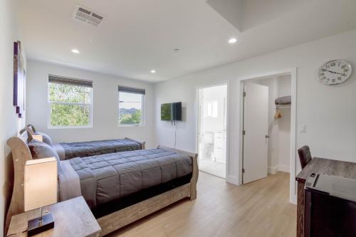 Modern Townhouses in Studio City, Los Angeles (photo 11)