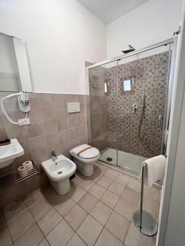 King Room image 3