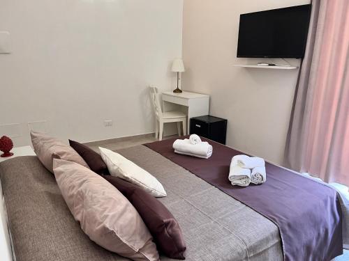 King Room image 6