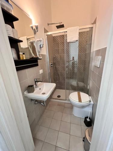 Standard Double Room image 1