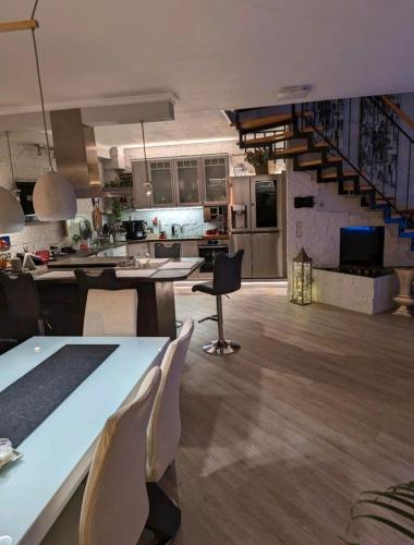 Kitchen, Das Haus am Kanal. in Hamberge