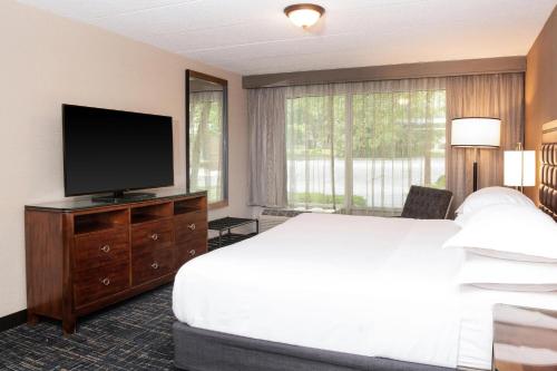 Sheraton Ann Arbor Hotel - image 2